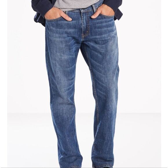 769 NWT Levi's Men's 559 Relaxed Straight Stretch Low Rise Relaxed Fit Straight - Picture 1 of 5